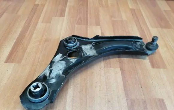Renault Megane IV Front control arm 545042021R 545045297R 545049566R