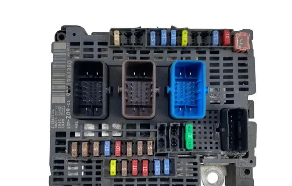 Peugeot 508 II BSM Control unit 9811985380
