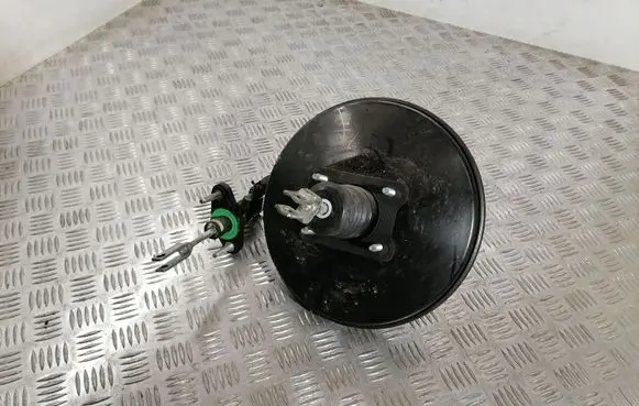 Toyota Avensis T270 Brake booster 4720005280