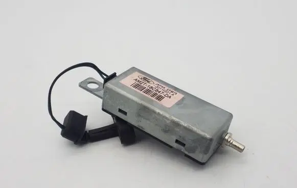 Ford Galaxy Aerial antenna amplifier AM2T18C847DA 20110221A