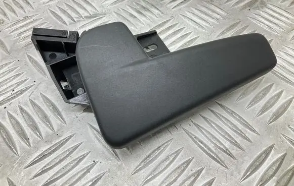 Volkswagen Tiguan Engine bonnet (hood) release handle 6R1823533 517823633B