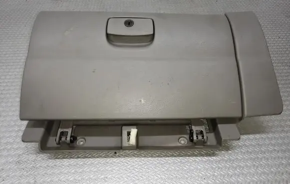Chevrolet Rezzo Glove box 96263025