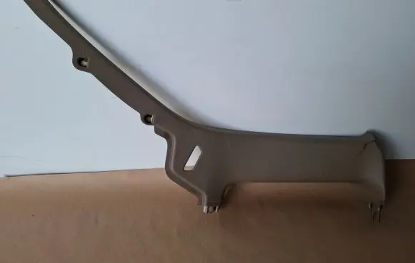 Volvo V70 (D)pillar trim (top) 1882