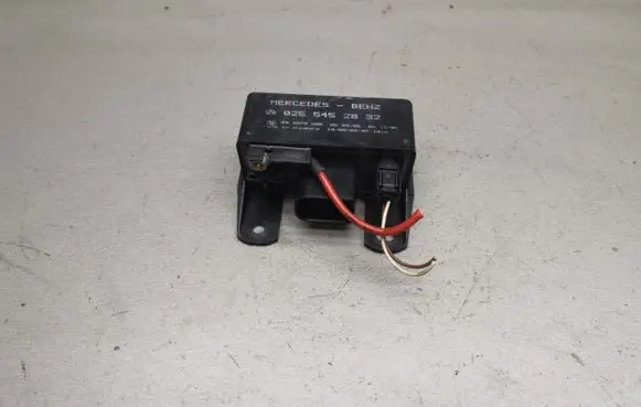 Mercedes-Benz A W168 Glow plug pre-heat relay 0255452832