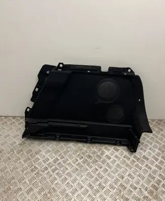 Trunk/boot side trim panel