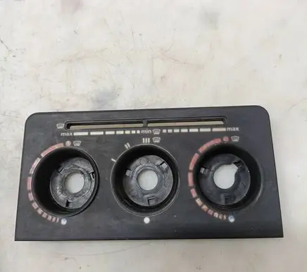 Mercedes-Benz W123 Climate control/heater control trim 