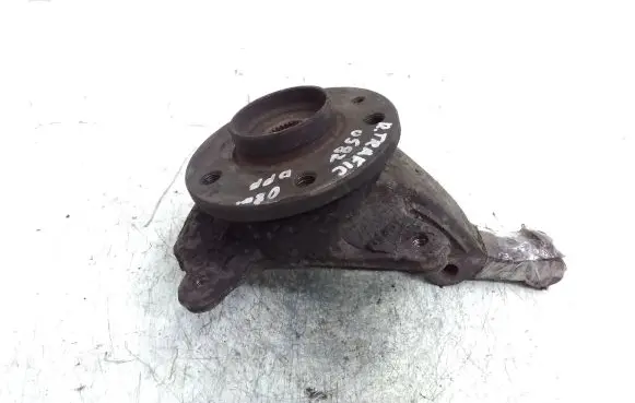 Renault Trafic II (X83) Front wheel hub spindle knuckle