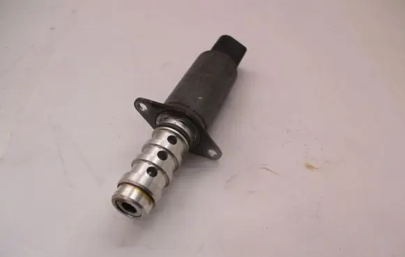 Audi A4 S4 B6 8E 8H Camshaft vanos timing valve 13150307G AWA