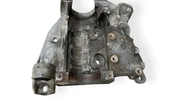 Land Rover Evoque I Engine mounting bracket GJ324H473AC