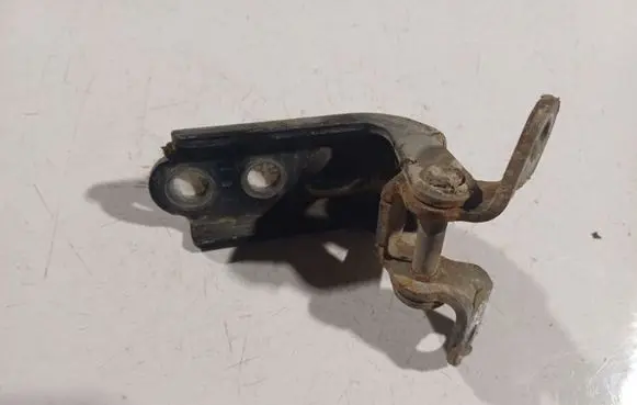 Subaru Forester SH Rear door lower hinge