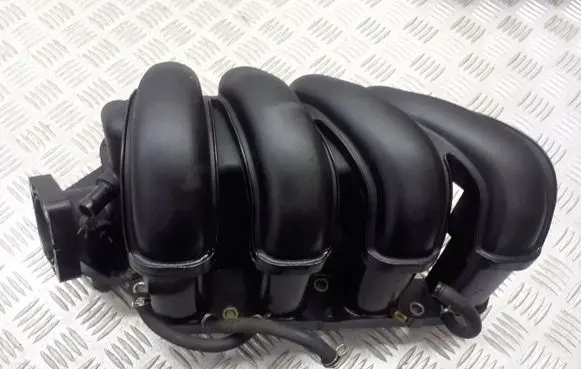 Toyota Avensis T250 Intake manifold