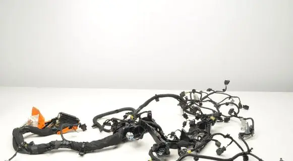 Volvo XC40 Engine installation wiring loom 32301517