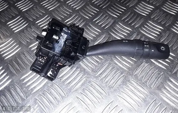Hyundai H-1, Starex, Satellite Light switch 934104H500