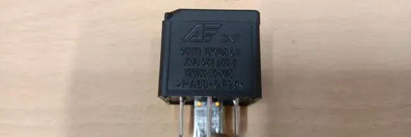 Audi A6 S6 C5 4B Other relay 95VW10K705CA 7M0951253A V23136J6X45