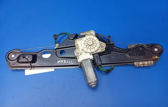 Mercedes-Benz E W211 Rear door window regulator with motor A2117300146 A2118202442