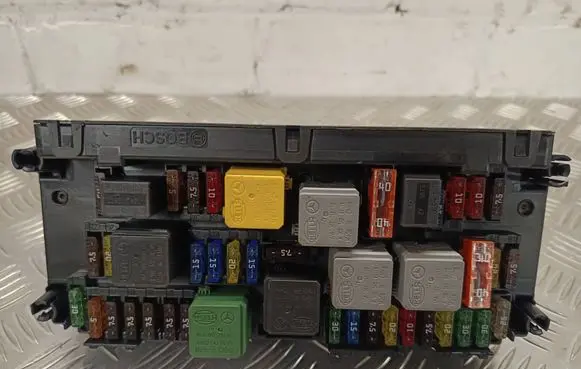 Mercedes-Benz CLS C218 X218 Fuse module A2129006112 A2129025505