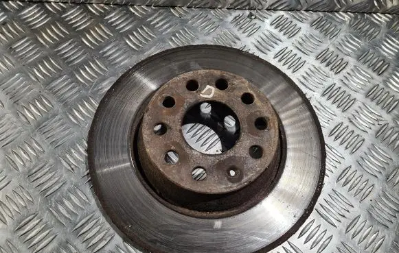 Volkswagen PASSAT B6 Rear brake disc