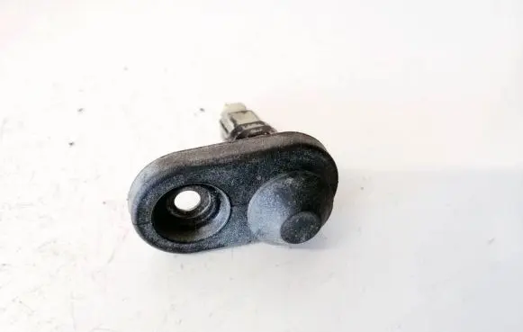 Toyota Avensis T250 Front door sensor 