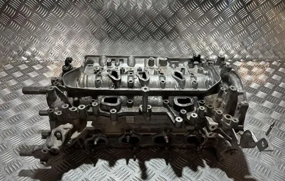 Nissan Navara D23 Engine head YS23C270 YS23270