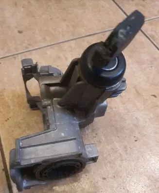 BMW 5 E34 Steering wheel axle 11602780 11615510