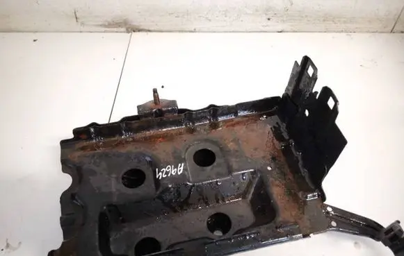 Battery bracket