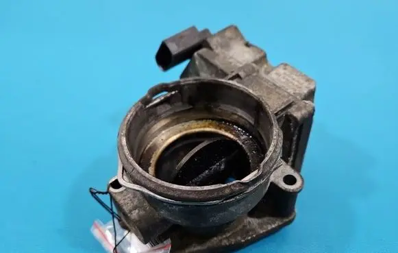 Volkswagen Golf Plus Throttle body valve 03G128063C IMPRK1565628