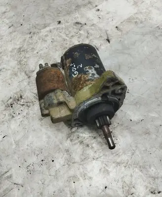 Volkswagen Golf II Starter motor 0001112003 055911023K