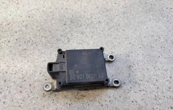 Nissan Qashqai Distronic sensor radar 28438-6FL5A18 28438-6FL5A 284386FL5A