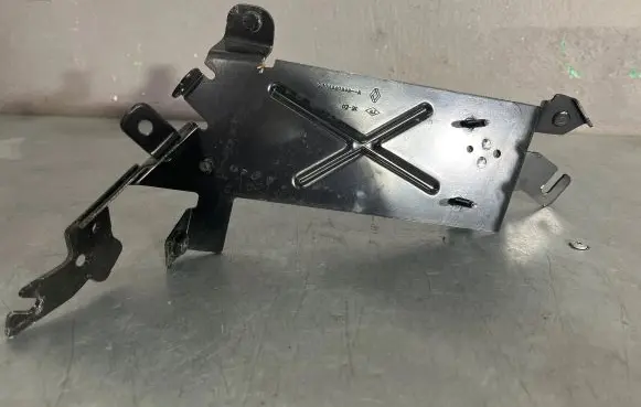 Renault Captur II Other engine bay part 237146784r
