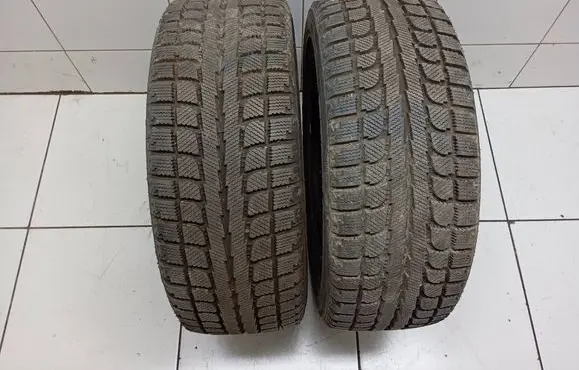 Volkswagen Golf V R17 winter tire 22545R17 MAXTREK