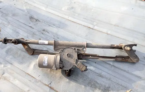 Chrysler Grand Voyager V Front wiper linkage and motor 05113043AA