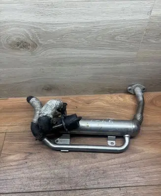 Seat Leon (1P) EGR valve cooler 03G131512G 044305 V500