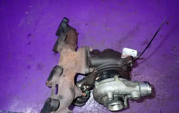 Audi A4 S4 B5 8D Turbo 038145702L