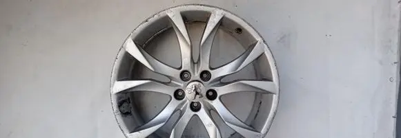 Peugeot RCZ R19 alloy rim 9673495677