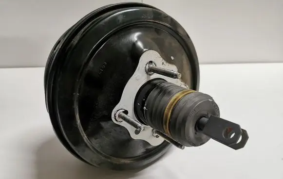 Ford Mustang V Brake booster DR332B195GA