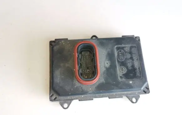 Volkswagen Touareg II Headlight ballast module Xenon 8U0941329