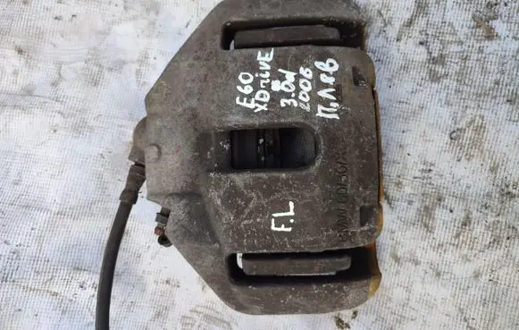 BMW 5 E60 E61 Front brake caliper 6030