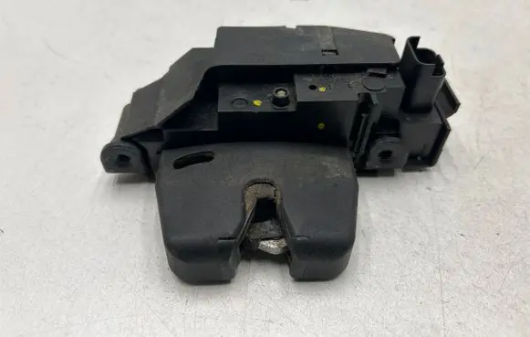 Peugeot 308 Tailgate lock latch 9804762080 446162A1 090914