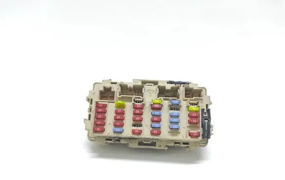 Nissan X-Trail T30 Fuse module