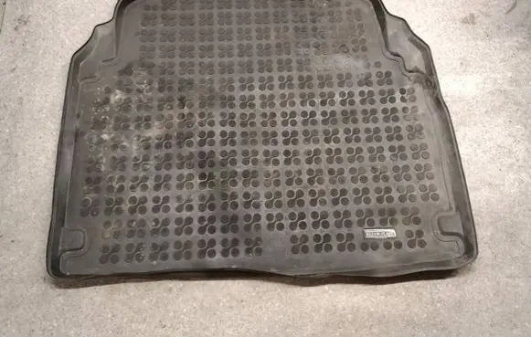 Mercedes-Benz E W212 Rubber trunk/boot mat liner 230933