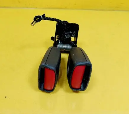 Volvo XC70 Middle seatbelt buckle (rear) 9191996