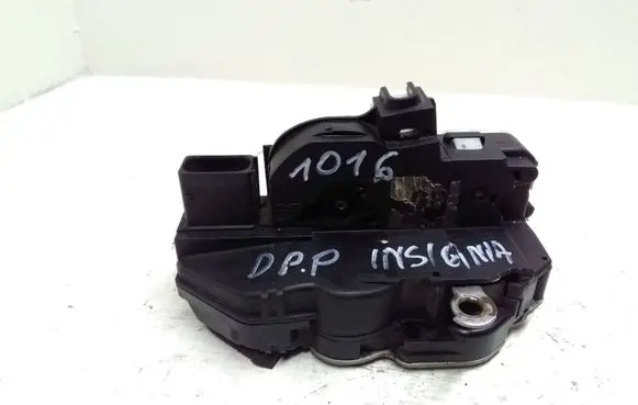 Opel Insignia A Front door lock