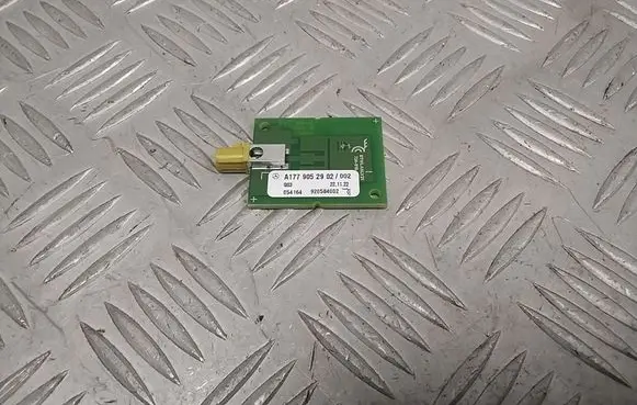 Mercedes-Benz EQE x294 Aerial antenna amplifier A1779052902