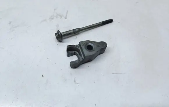 Audi Q7 4M Fuel Injector clamp holder 059216K