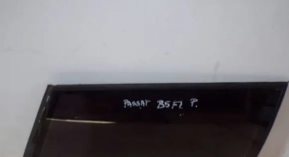 Volkswagen PASSAT B5.5 Rear side window