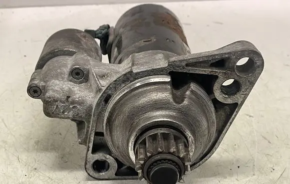 Volkswagen Golf VI Starter motor