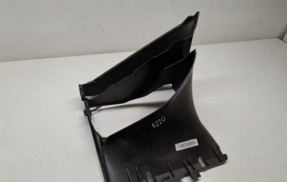 Porsche Macan (95B) Intercooler air channel guide 95B117336N