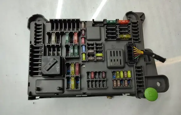 BMW X5 E70 Fuse module 6931687