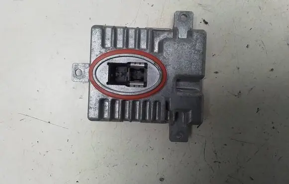 BMW 5 F10 F11 Headlight ballast module Xenon 7237647 W003T20071