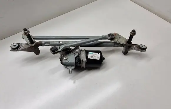 Buick Encore I Front wiper linkage and motor 42333713